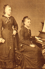 Luise Kiesselbach (re), ca. 1880